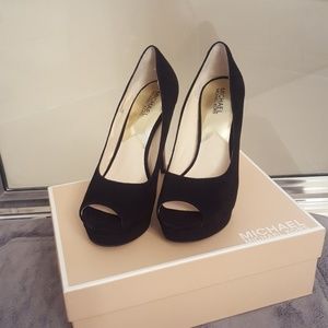 Michael  Kor Josie Peep Pumps NWT